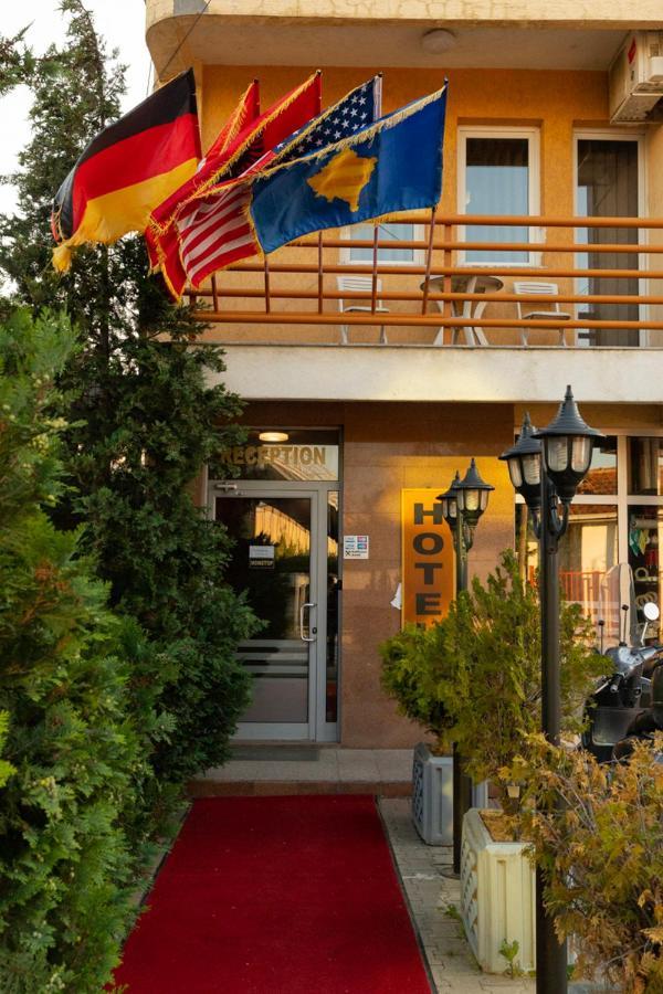 Boutique Hotel Igmas, Prishtina Prishtinë Exterior photo