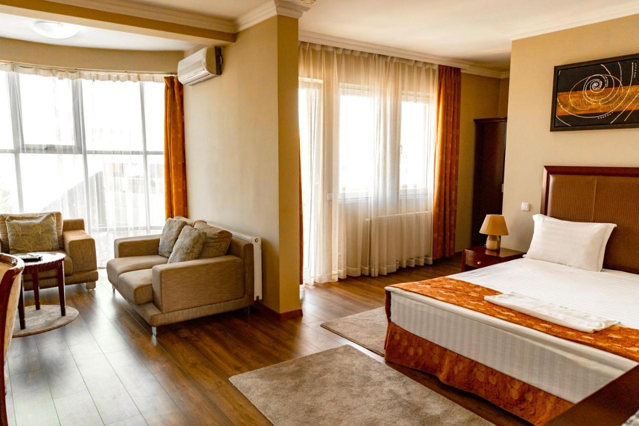 Boutique Hotel Igmas, Prishtina Prishtinë Exterior photo